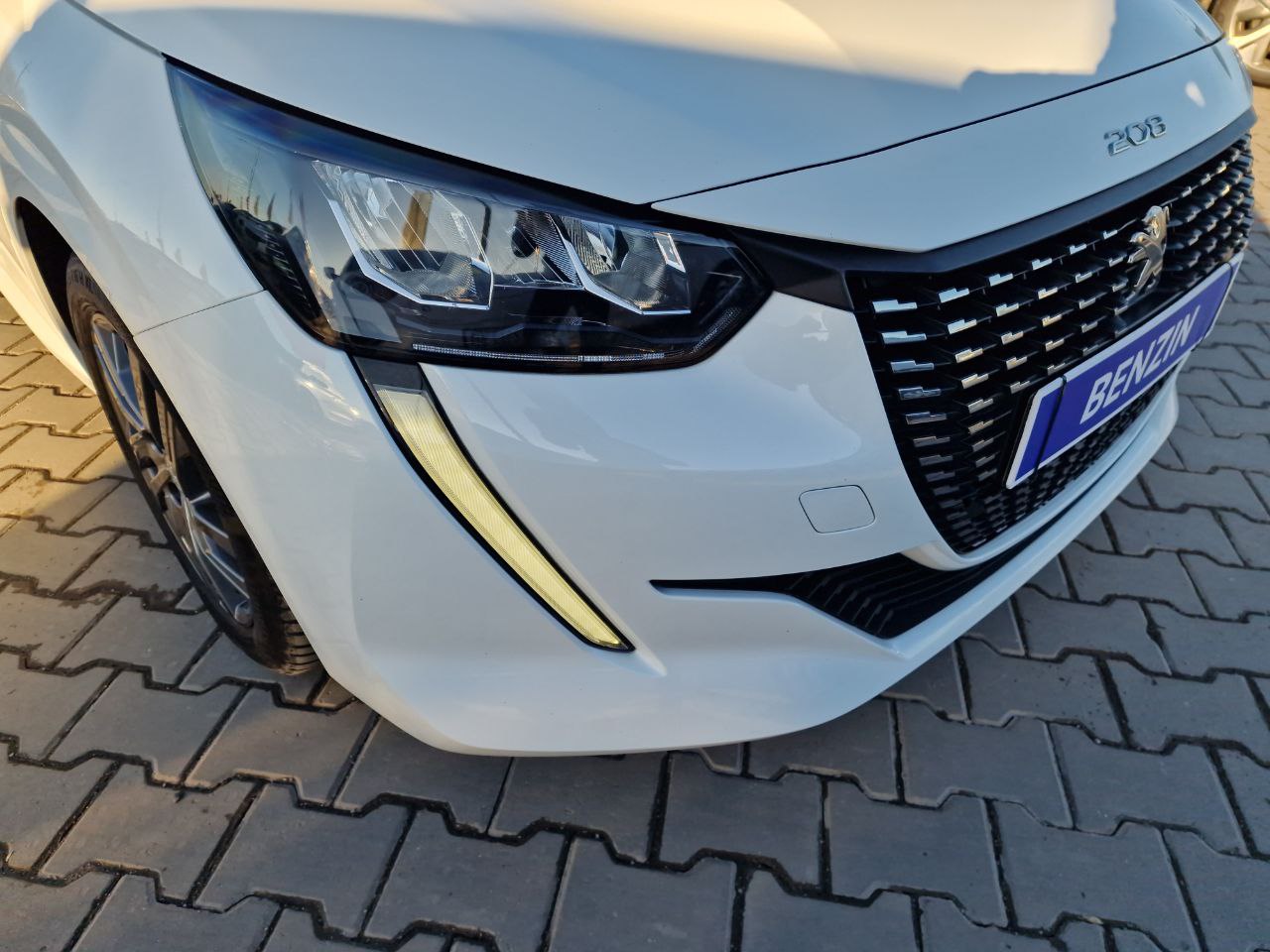 Peugeot 208 Allure Pack