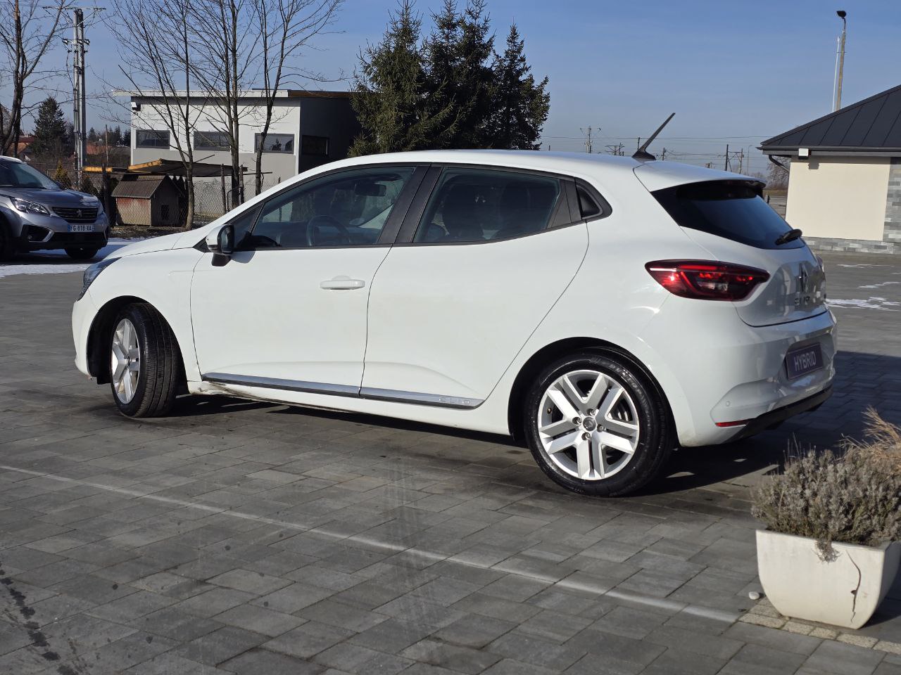 Renault Clio HYBRID Business