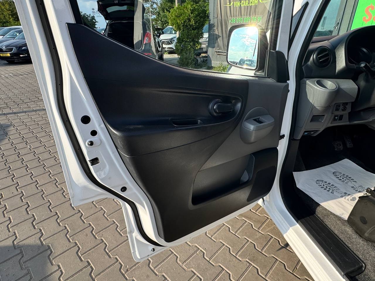 Nissan E-NV200