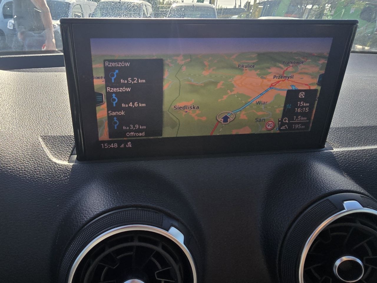 Audi Q2 Business