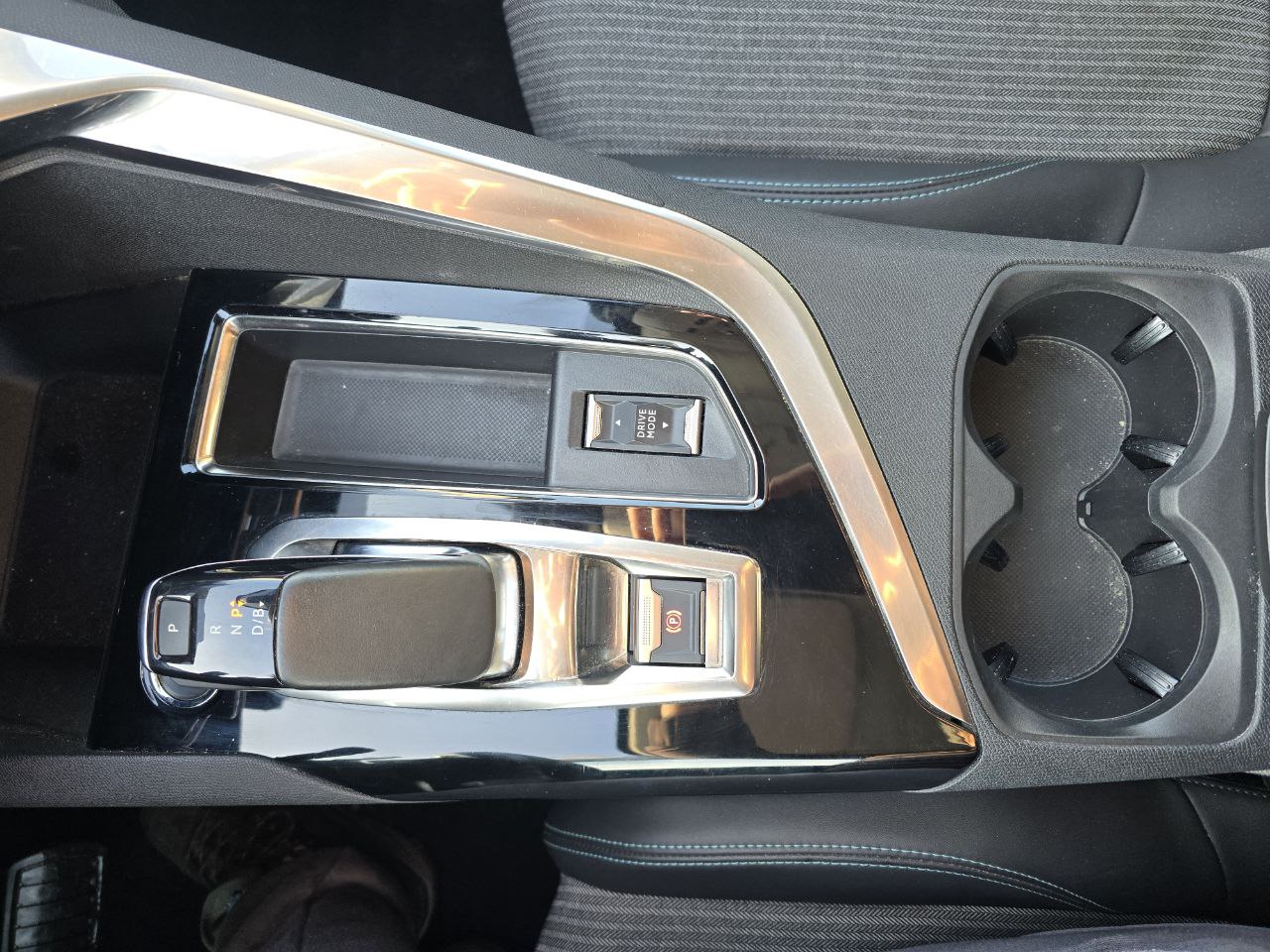 Peugeot 3008 Allure HYBRID