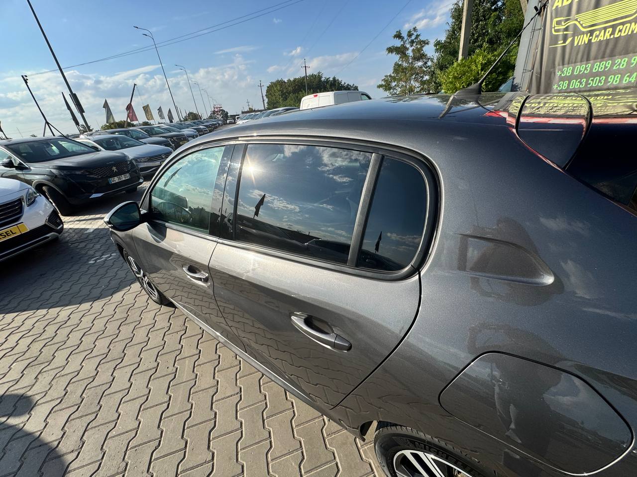 Peugeot 208 ALLURE