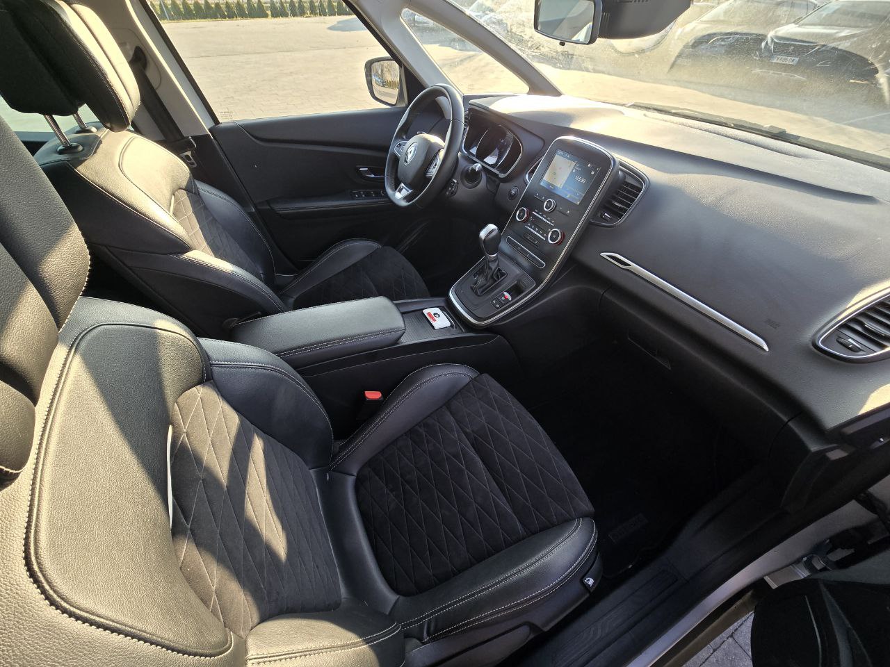 Renault GRAND Scenic Business+