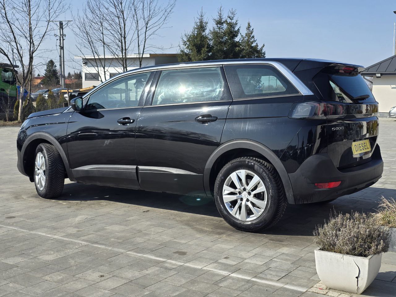 PEUGEOT 5008 Business