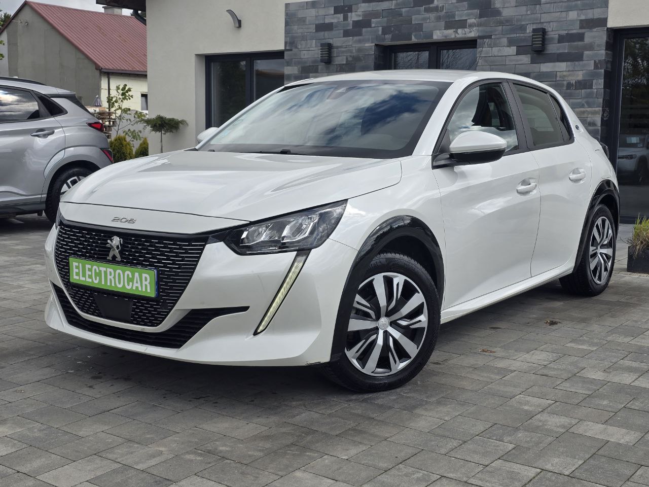 Peugeot E-208 Business