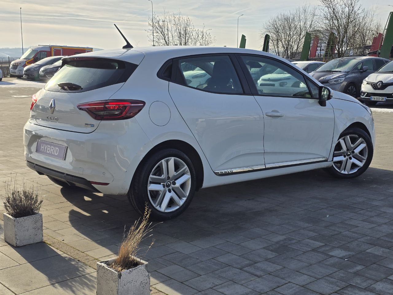 Renault Clio HYBRID Business