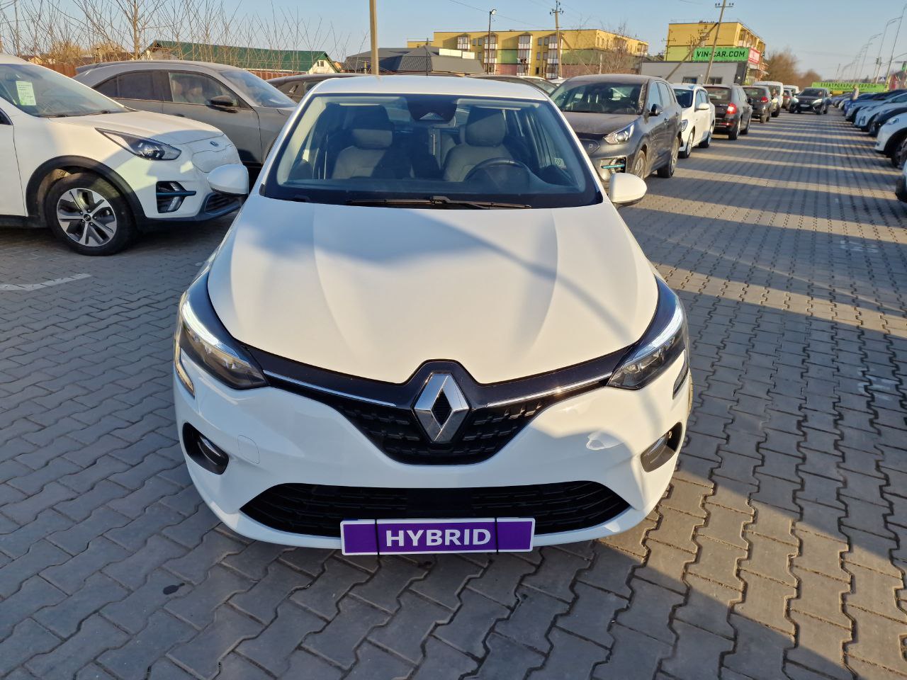 Renault Clio HYBRID Business