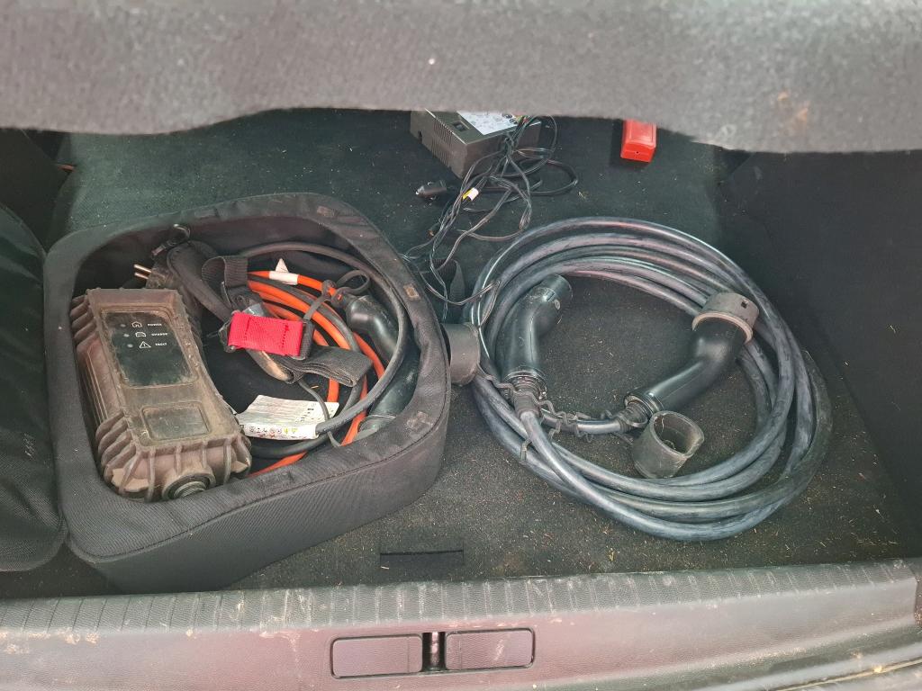 Peugeot E-208 Business