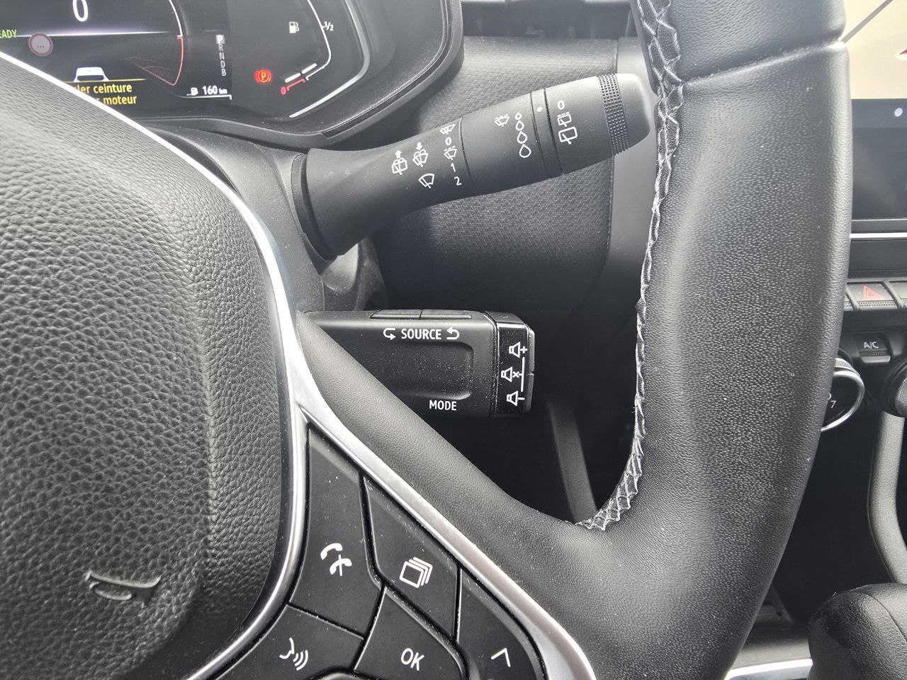 Renault Clio HYBRID Business