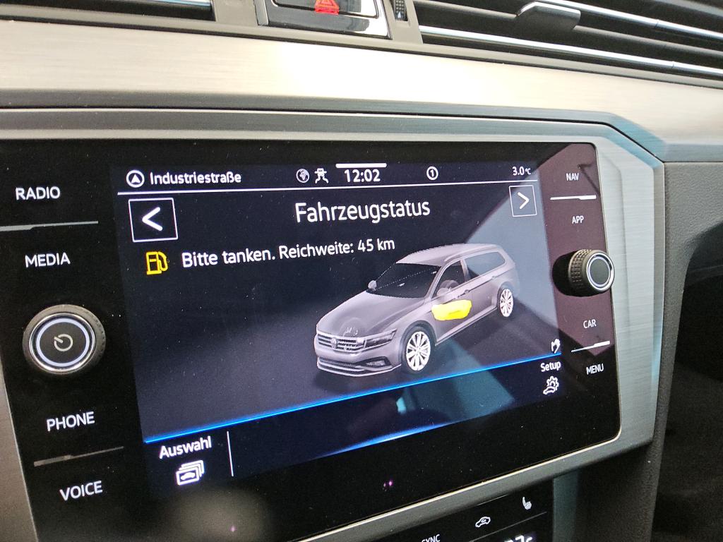 Volkswagen Passat Business+