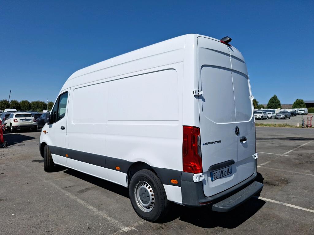 Mercedes-Benz E-Sprinter FWD