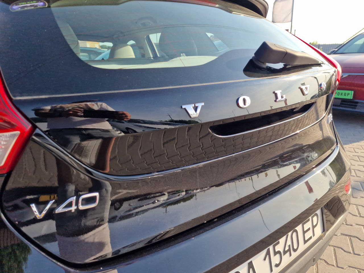 VOLVO V40
