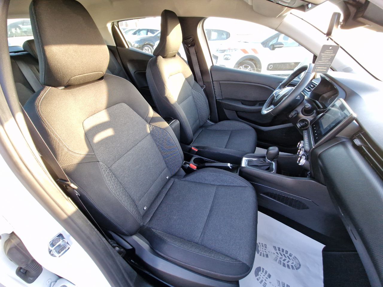 Renault Clio HYBRID Business