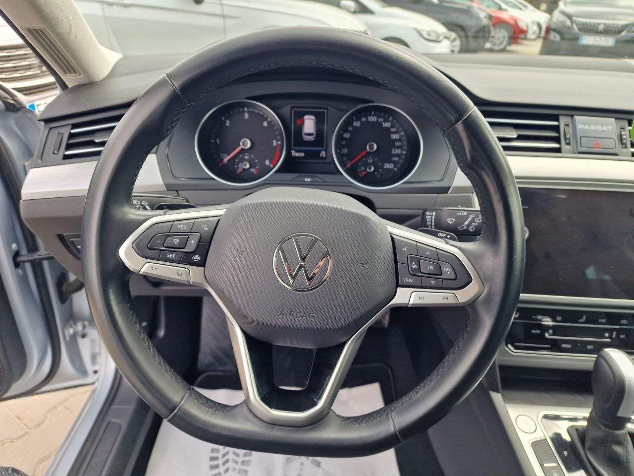 Volkswagen Passat Business+