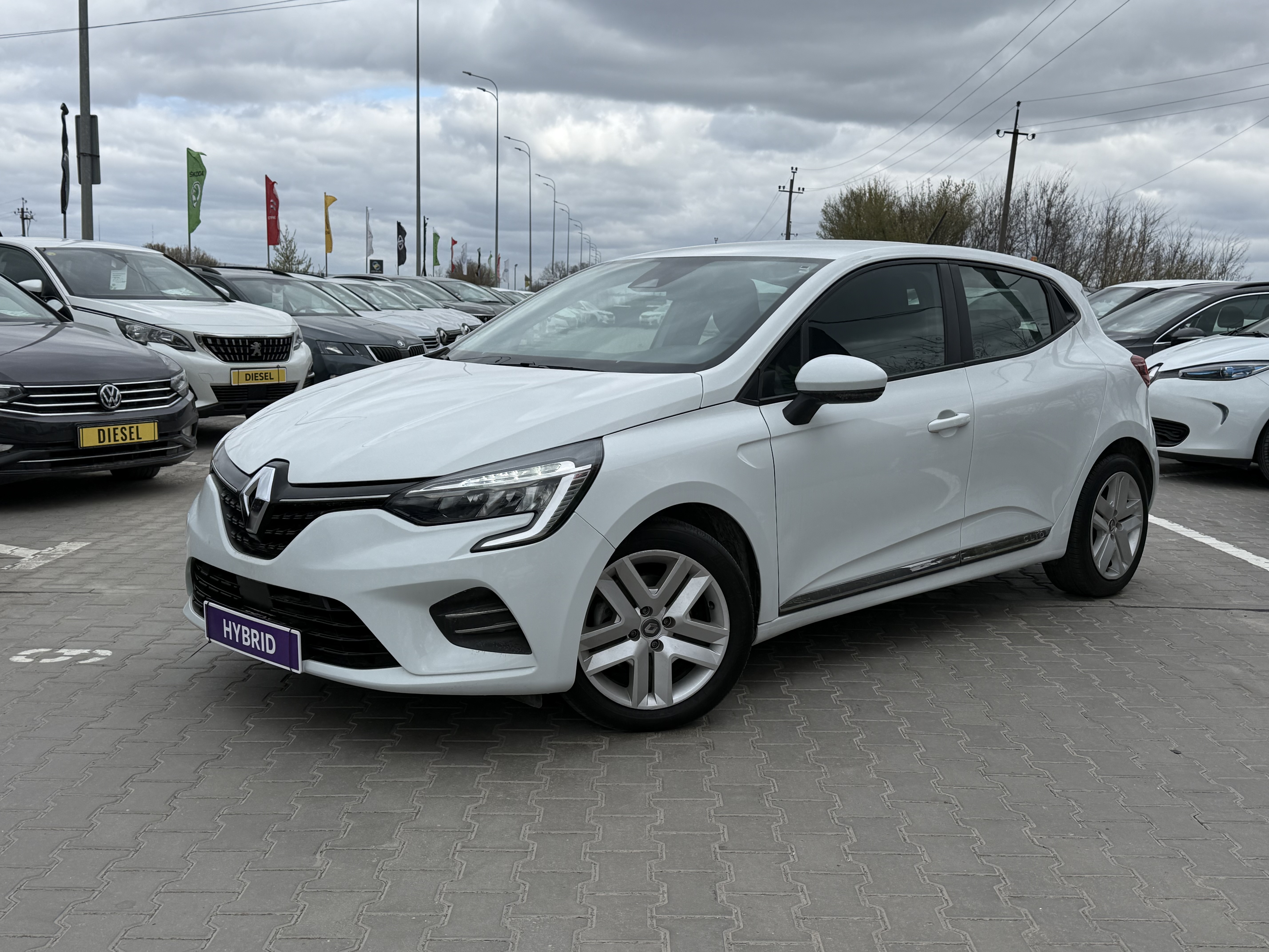 Renault Clio HYBRID Business