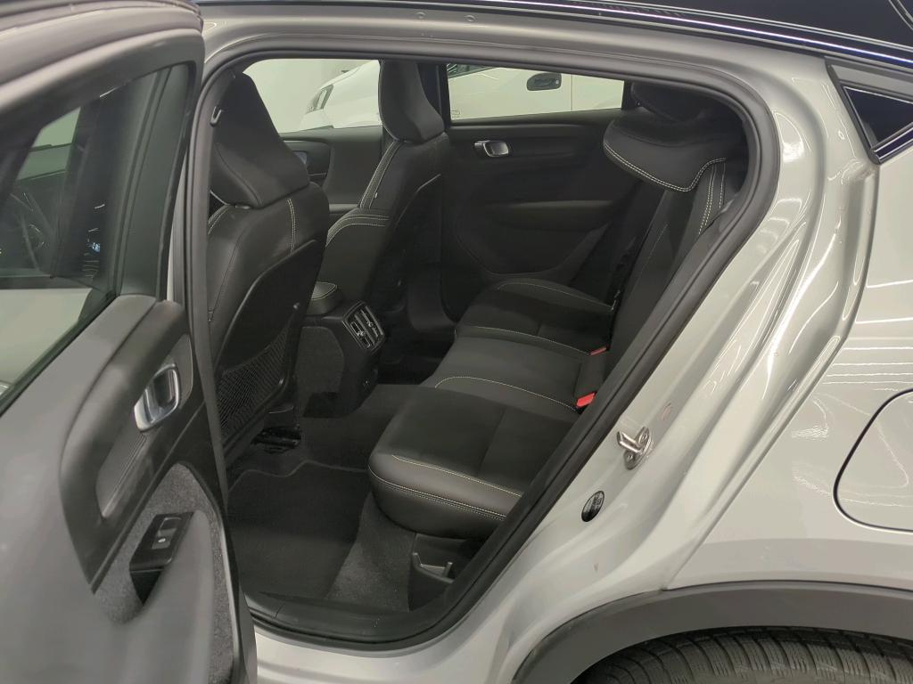 VOLVO C40
