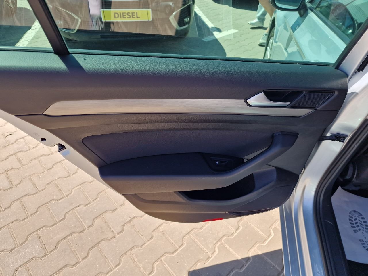 Volkswagen Passat Business+