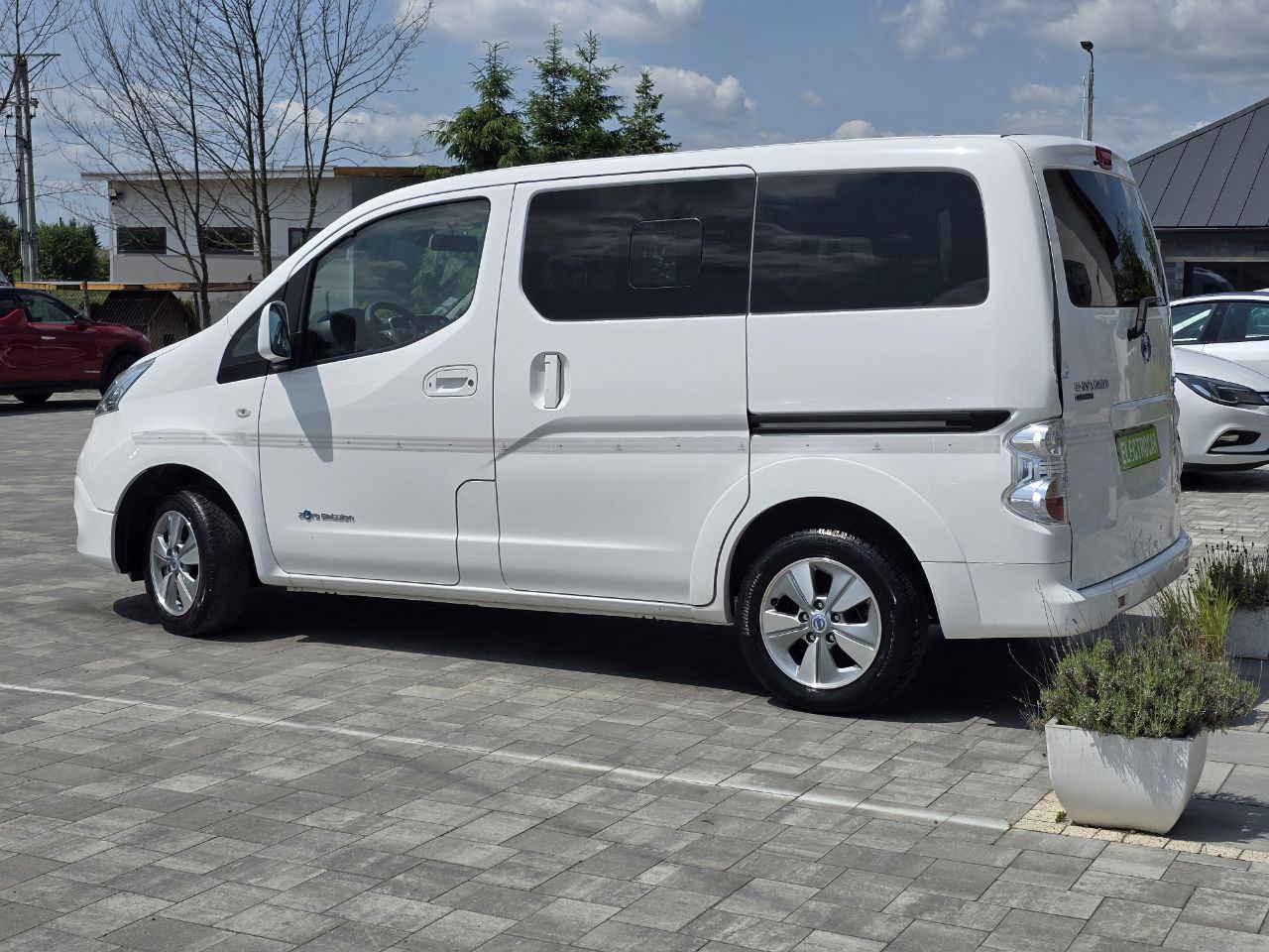 Nissan E-NV200