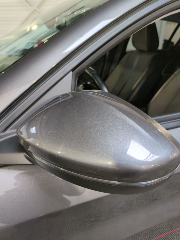 Peugeot 208 ALLURE