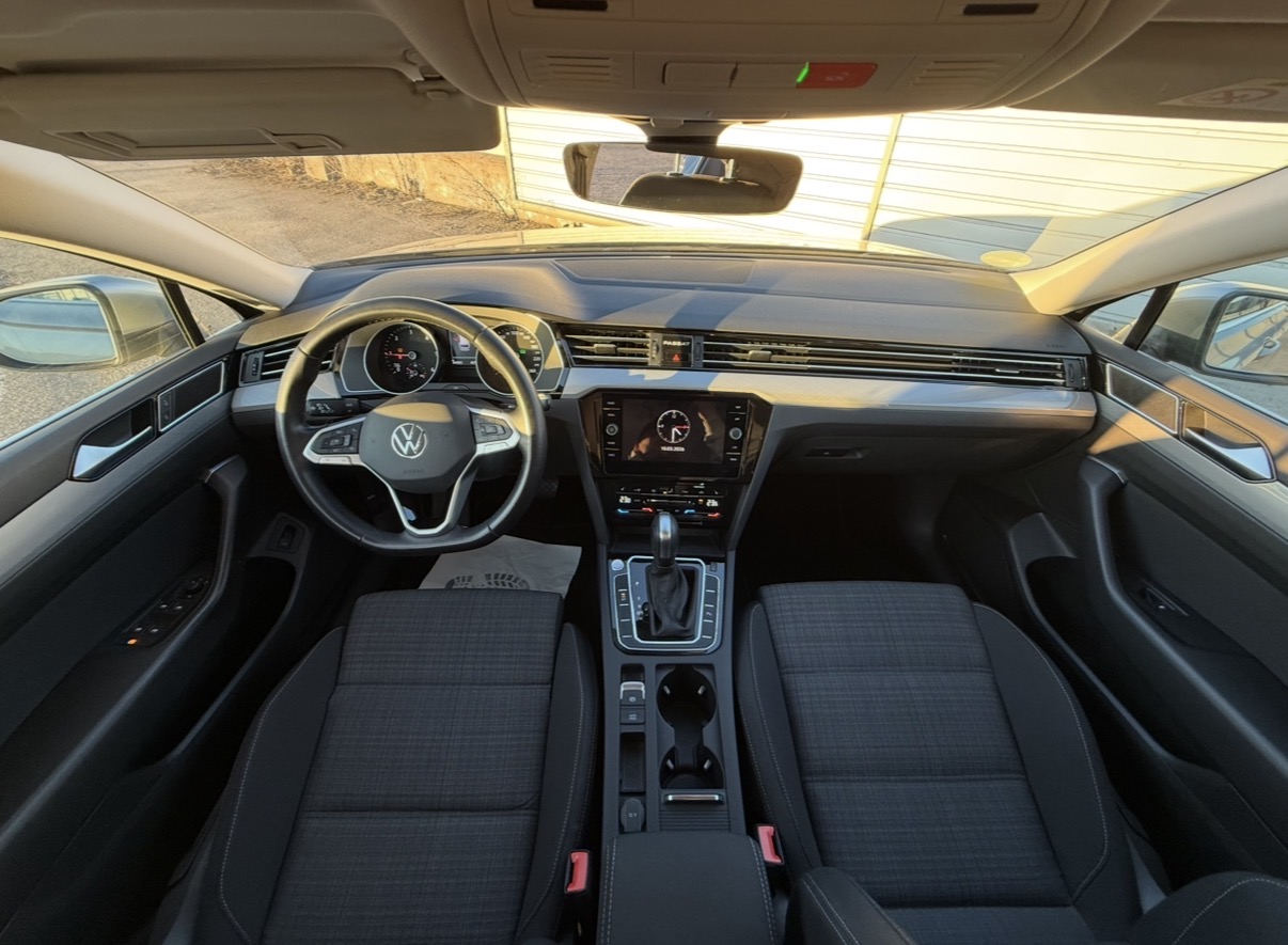 Volkswagen Passat Business+