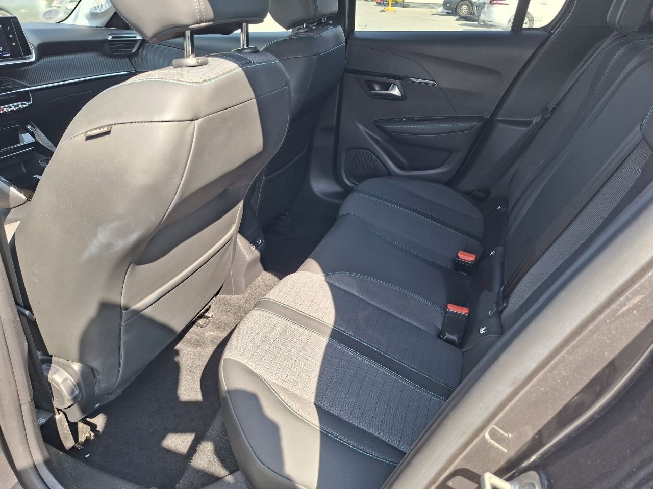 Peugeot 208 ALLURE