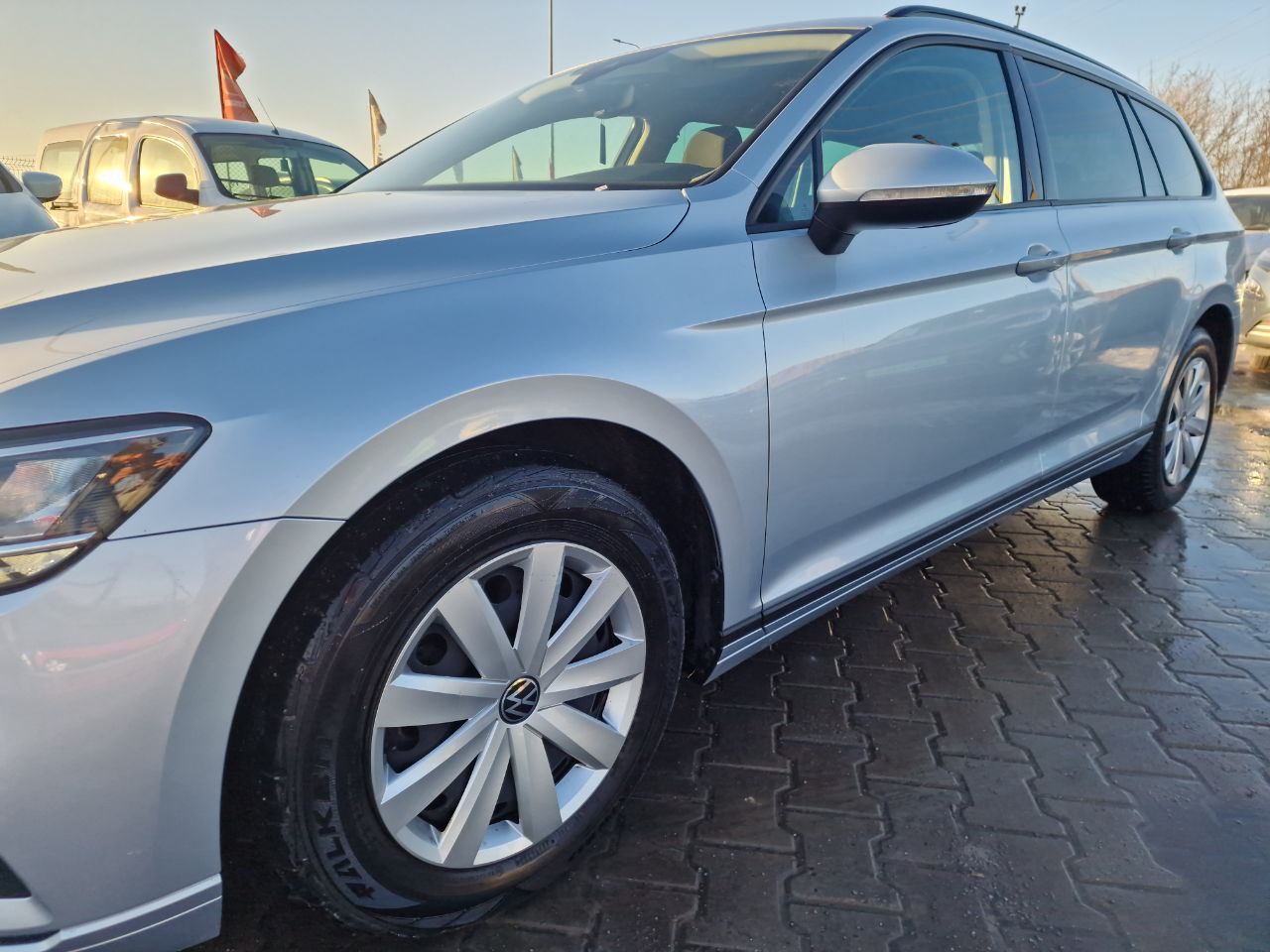 Volkswagen Passat Business+