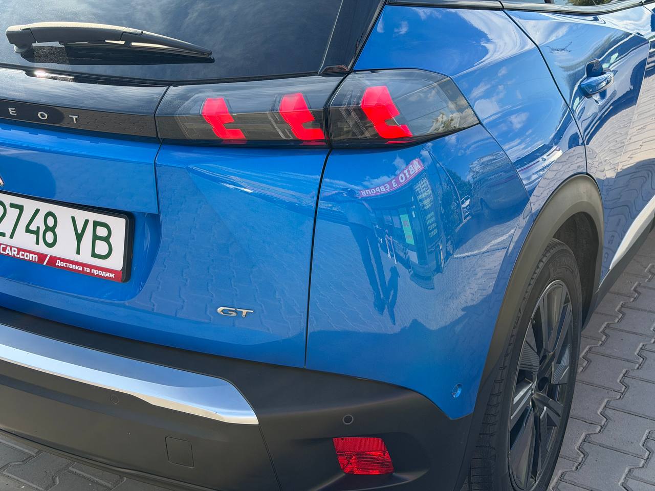 Peugeot E-2008 GT