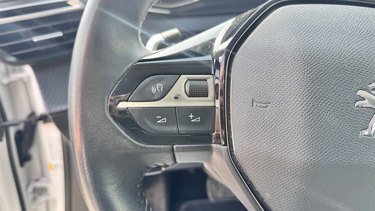 Peugeot 2008 ALLURE