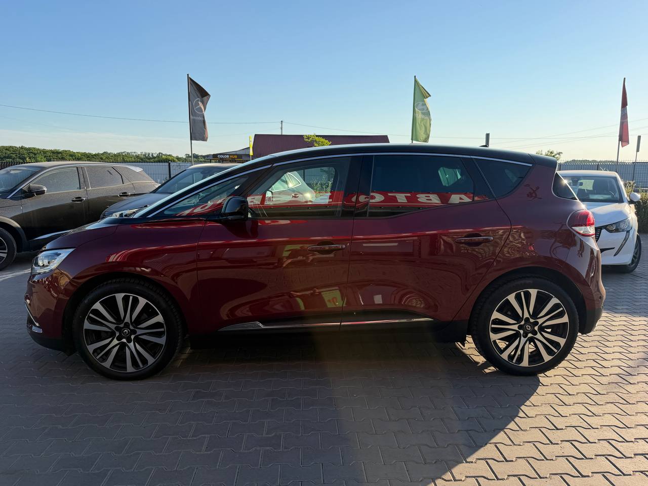 Renault Scenic INITIALE PARIS