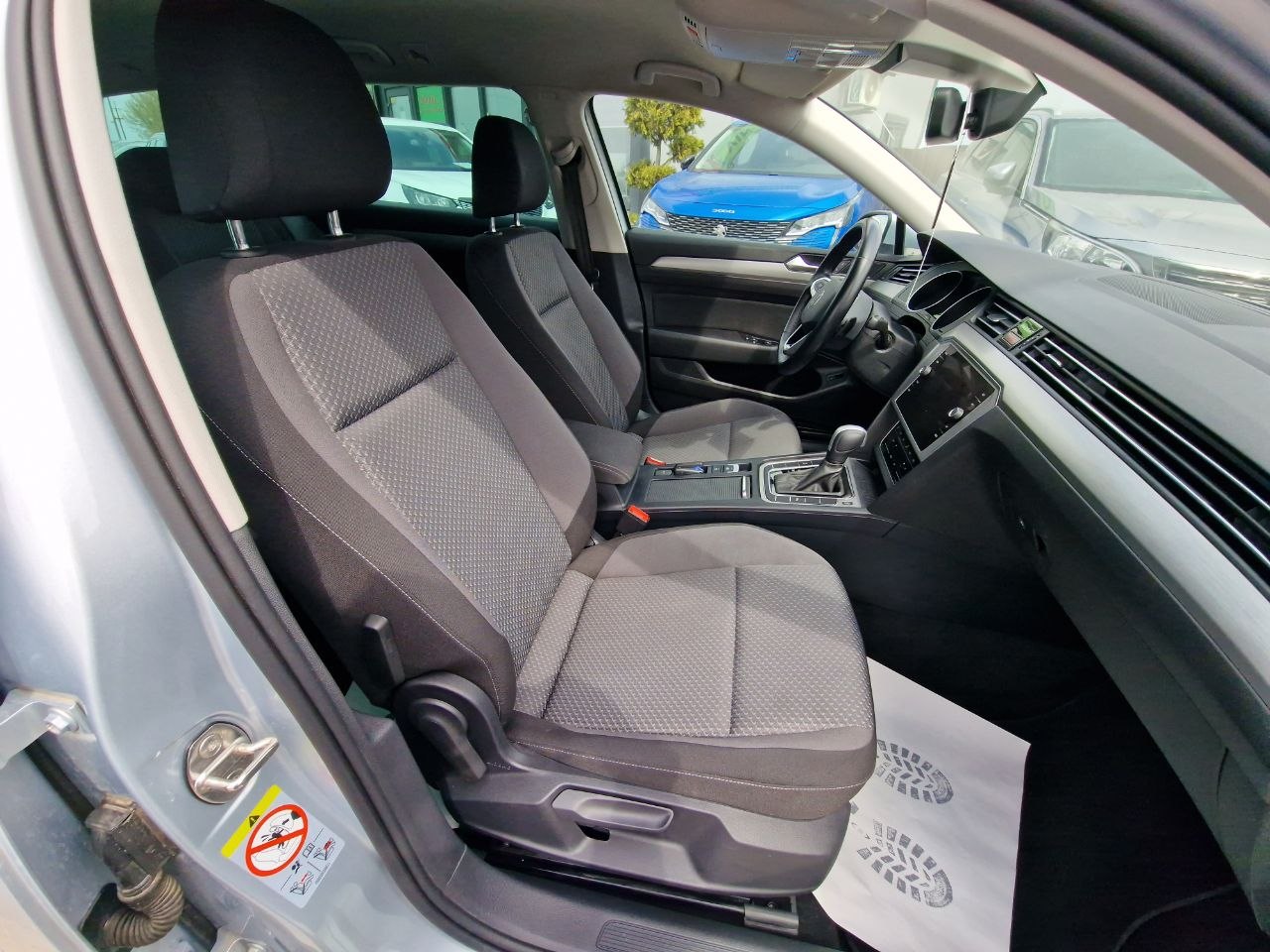 Volkswagen Passat Business+