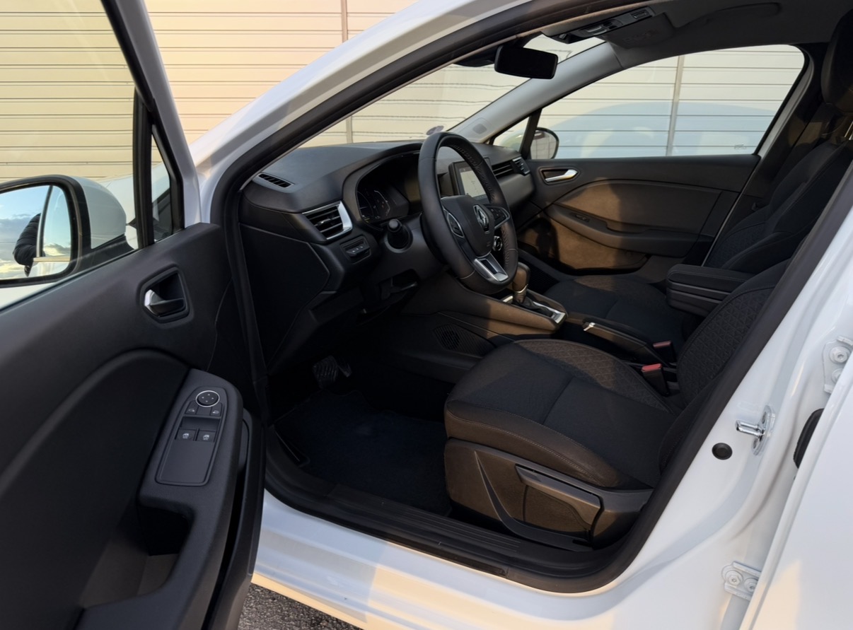 Renault Clio HYBRID Business