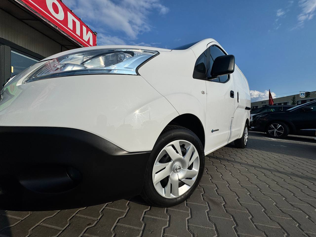 Nissan E-NV200