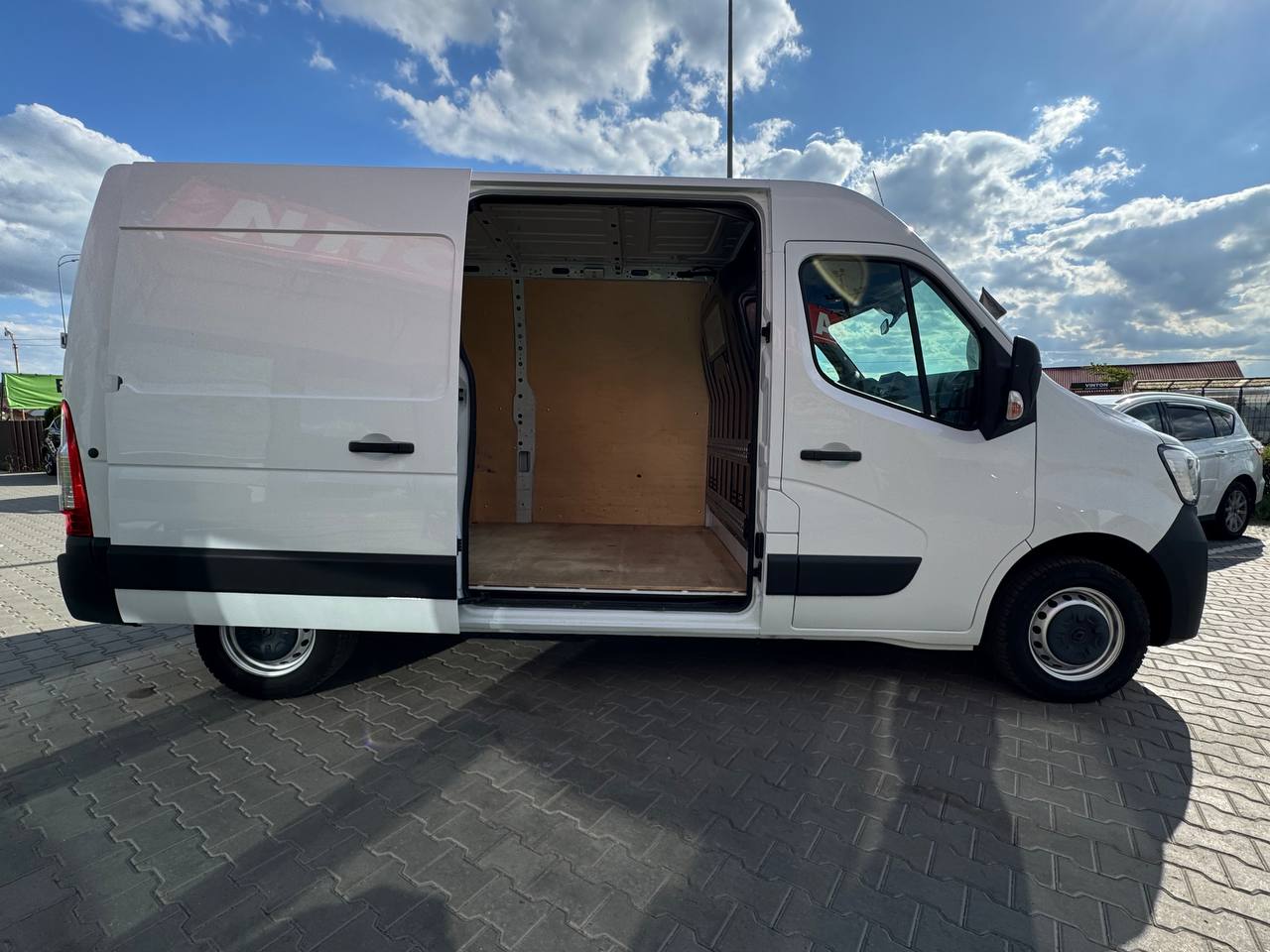 Renault Master FGN TRAC L2H2