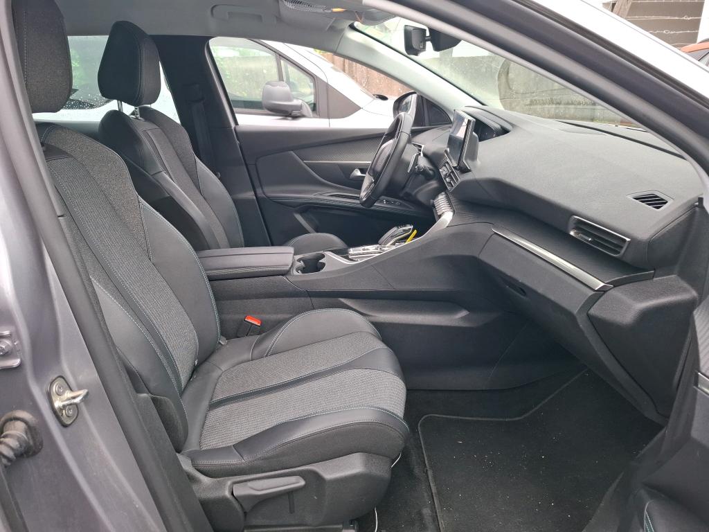 Peugeot 3008 Allure HYBRID