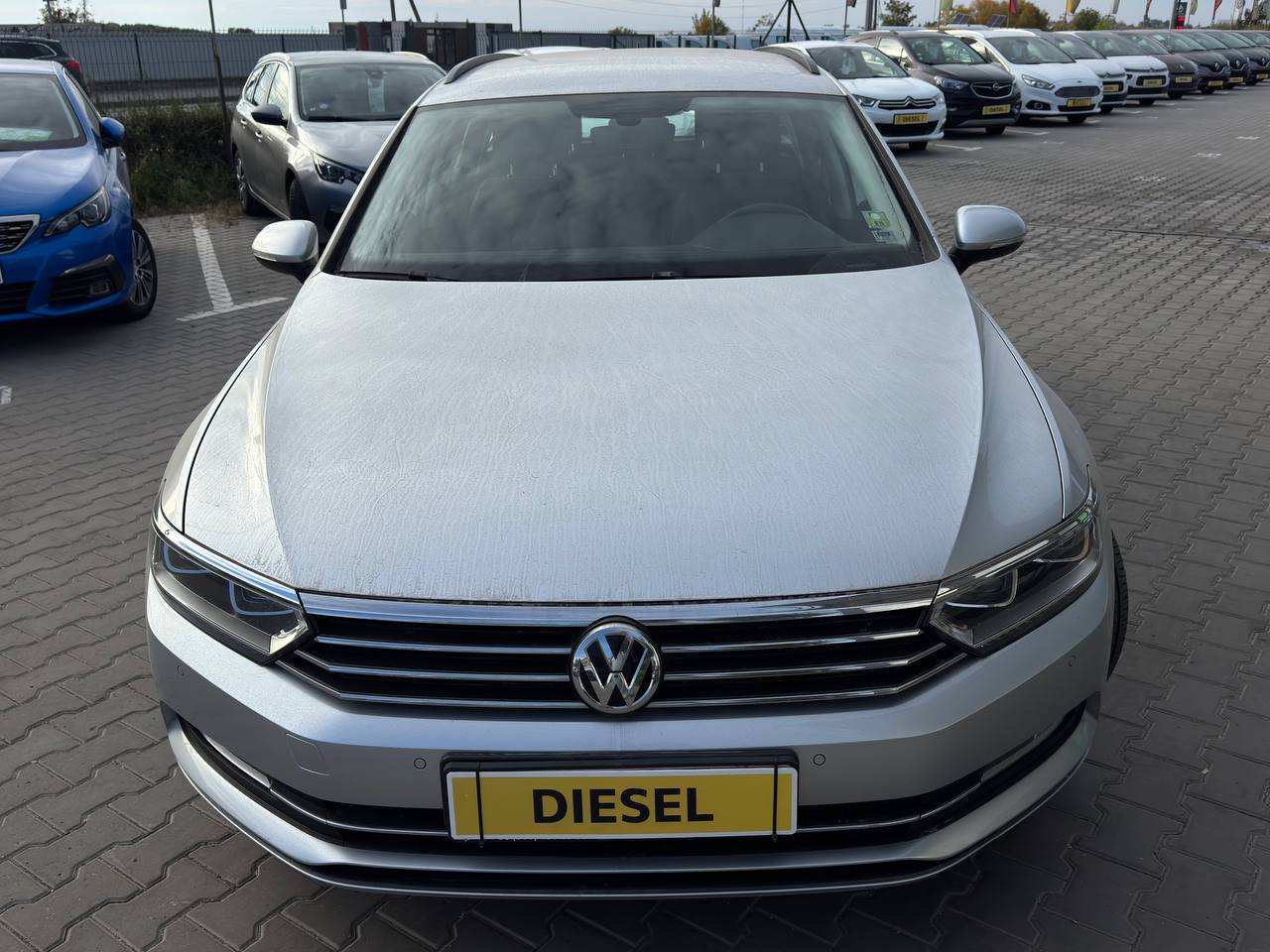 Volkswagen Passat Business+