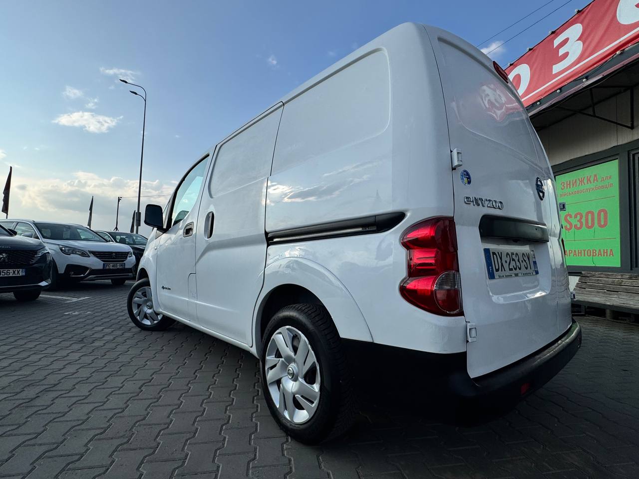Nissan E-NV200