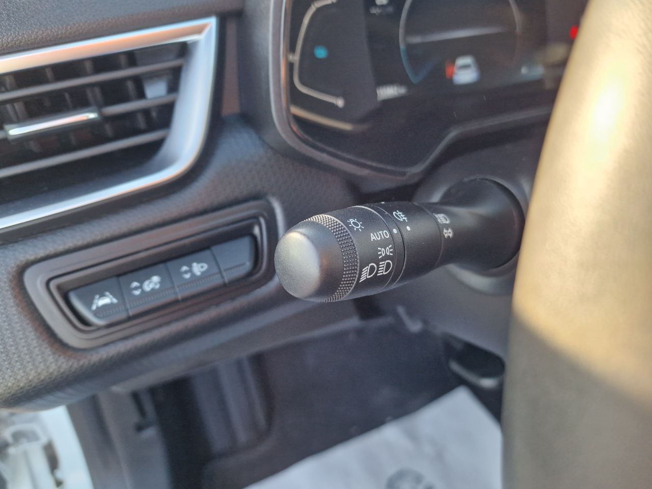 Renault Clio HYBRID Business