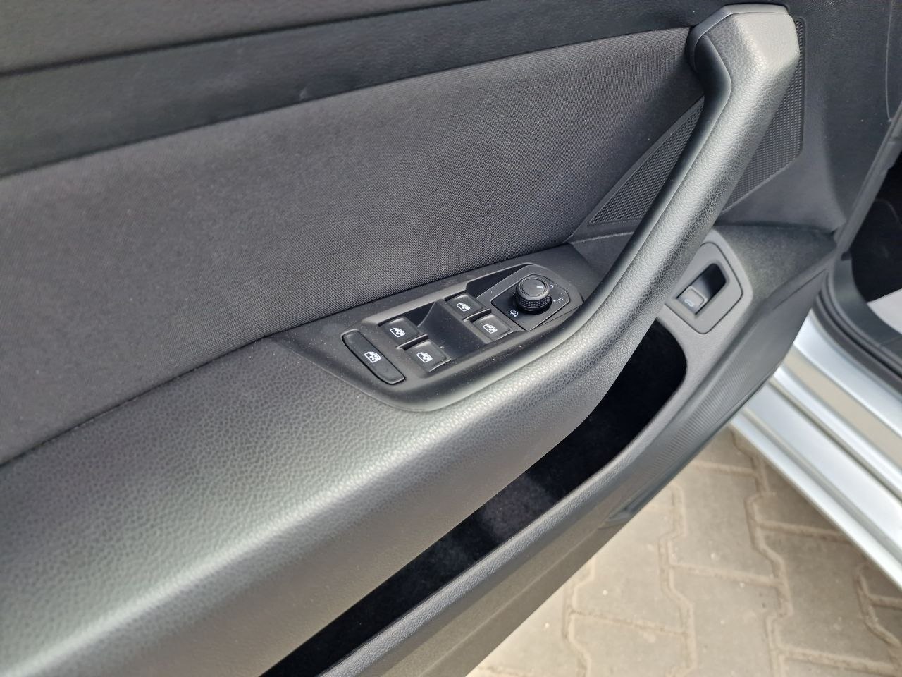 Volkswagen Passat Business+