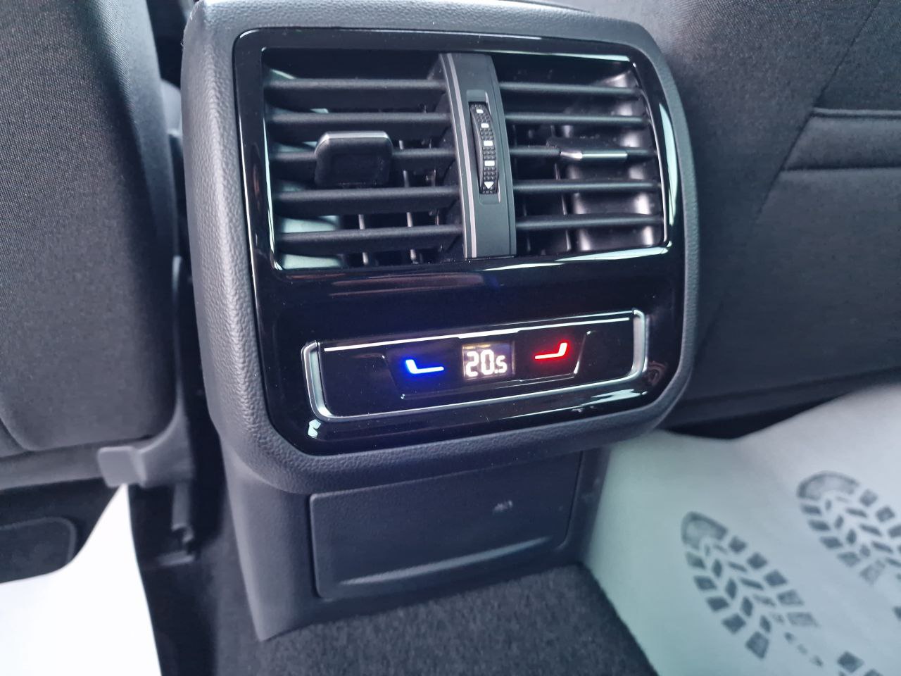 Volkswagen Passat Business+