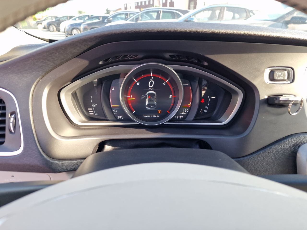 VOLVO V40