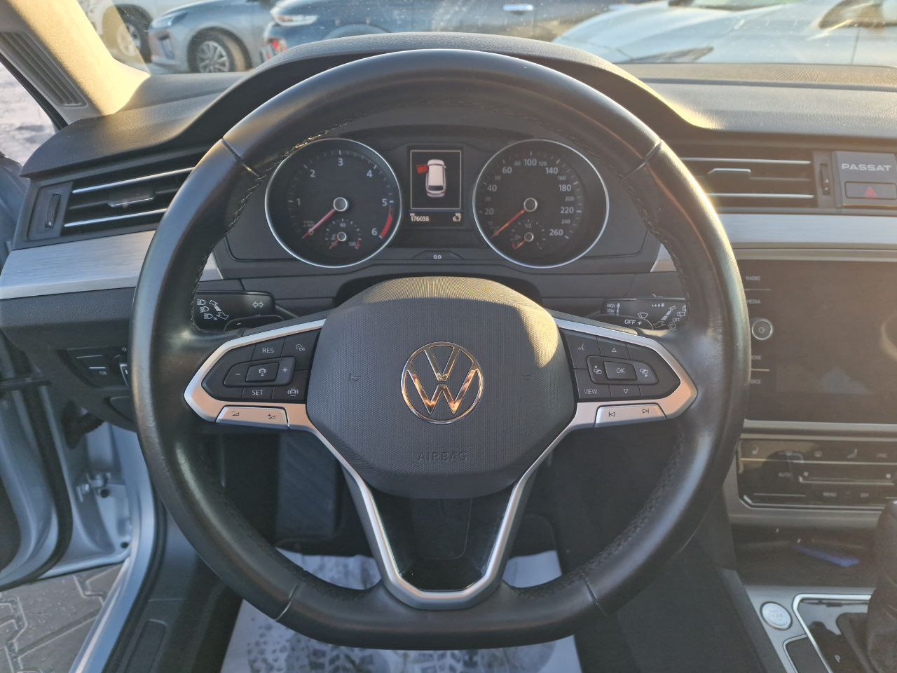 Volkswagen Passat Business+