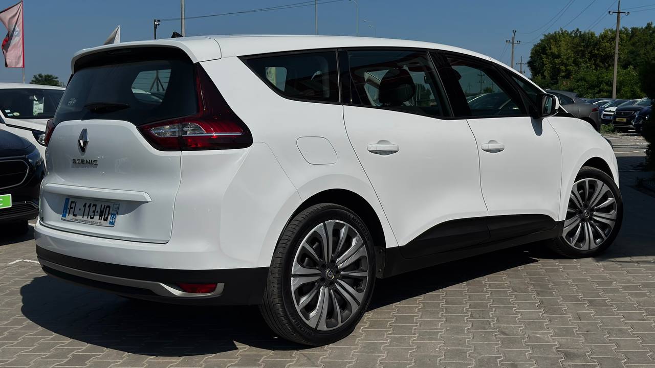 Renault GRAND Scenic Life
