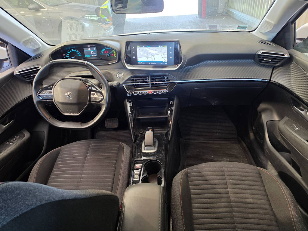 Peugeot E-208 Business