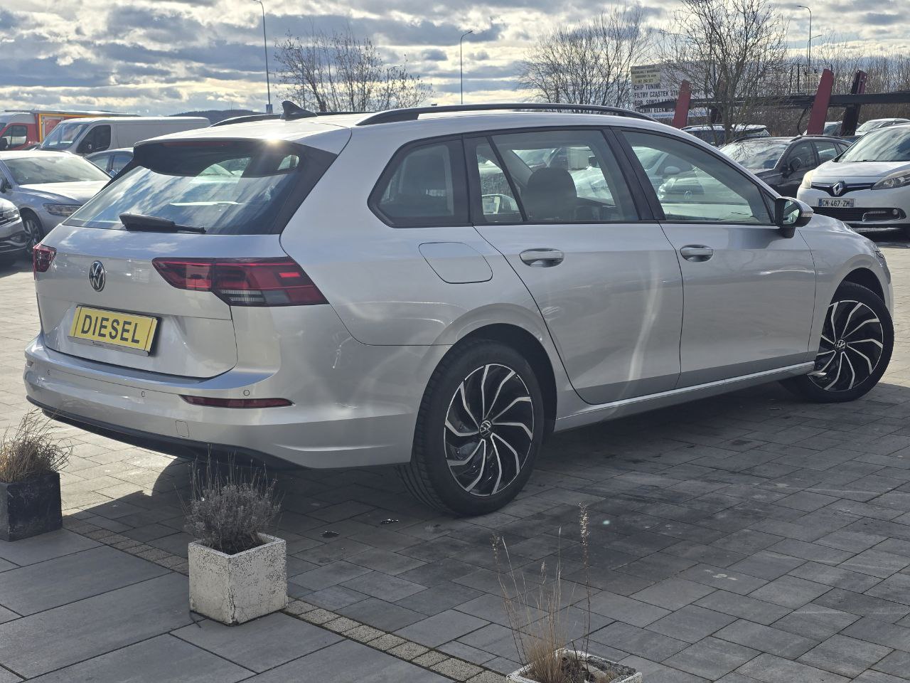 Volkswagen Golf Life+