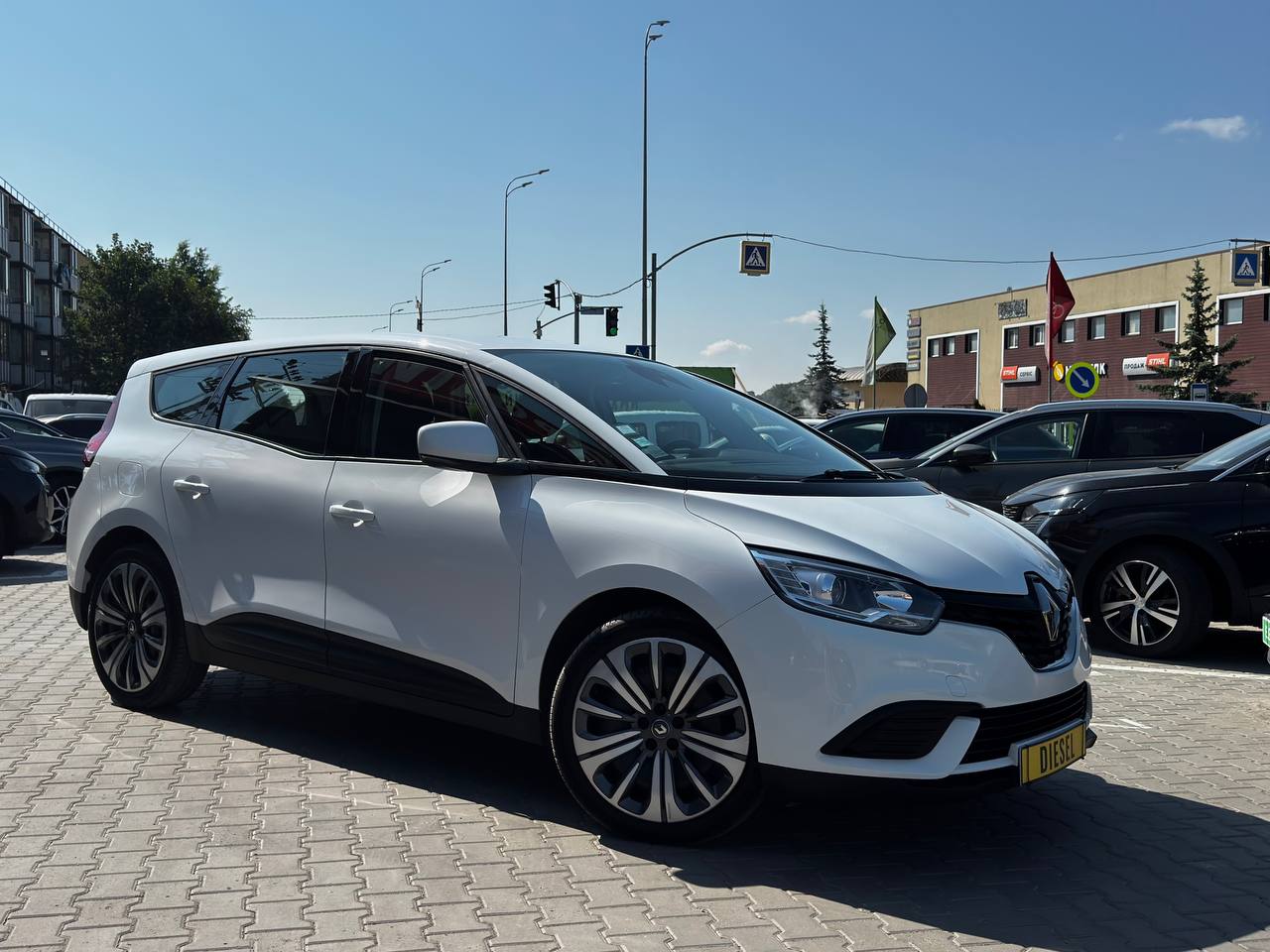 Renault GRAND Scenic Life