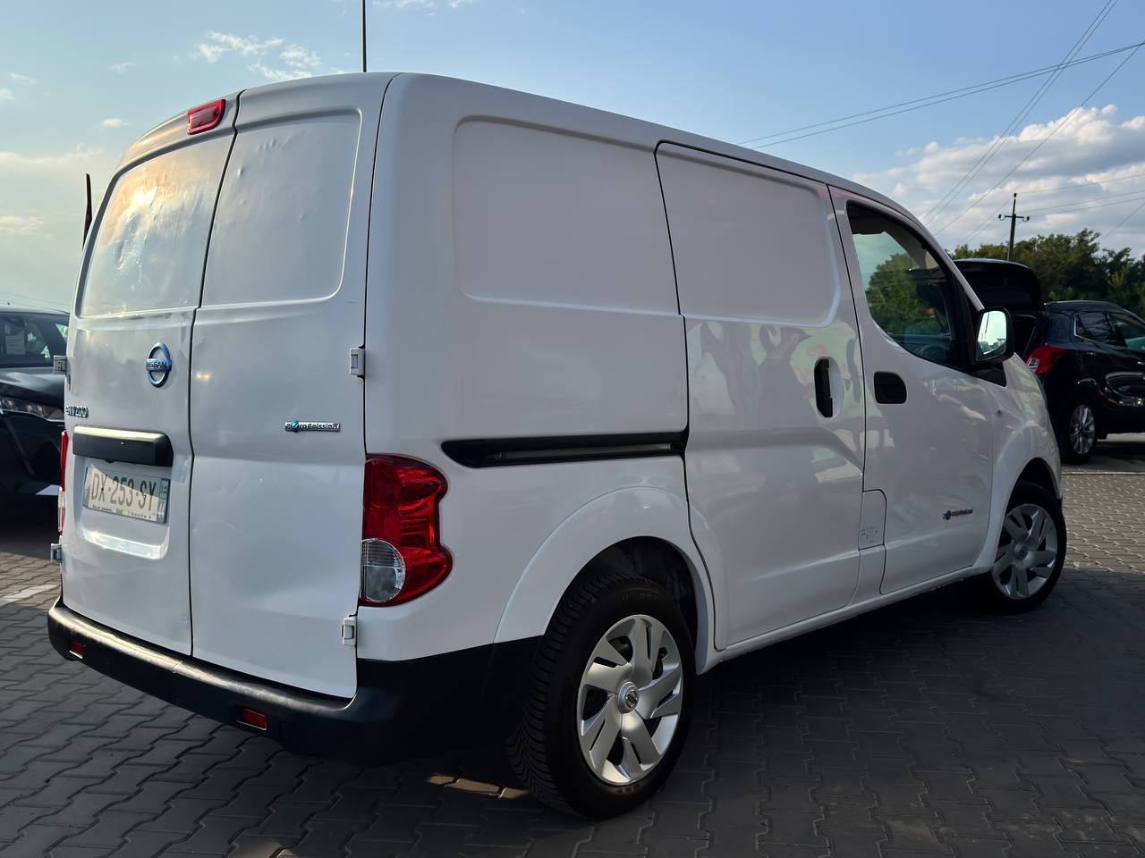 Nissan E-NV200