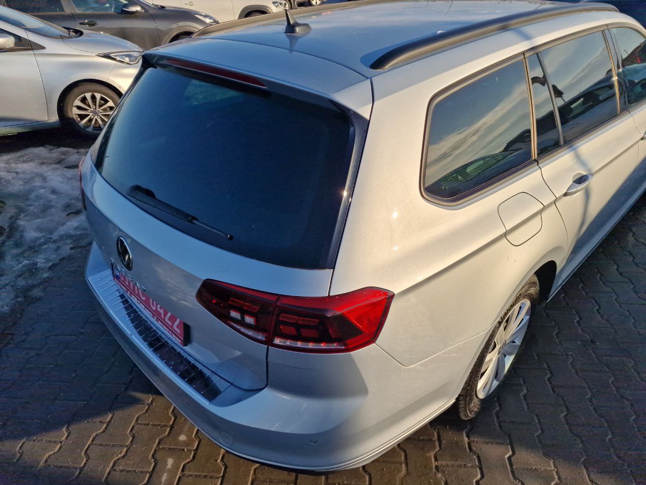 Volkswagen Passat Business+