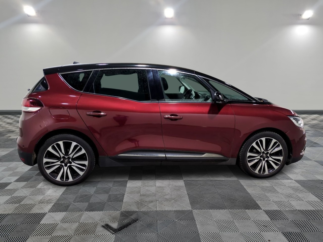 Renault Scenic INITIALE PARIS