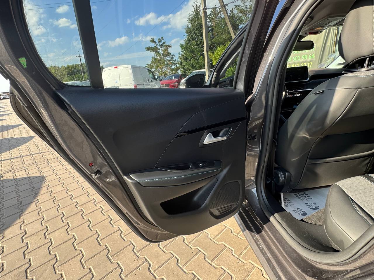 Peugeot 208 ALLURE