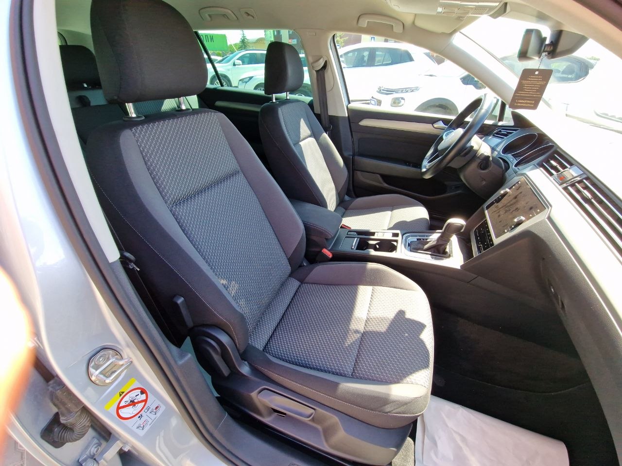Volkswagen Passat Business+